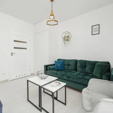 Modern Classic In Kepa Mieszczanska By Renters Appartement *