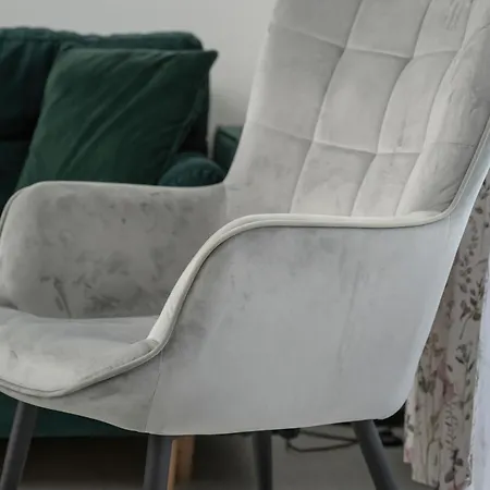 Modern Classic In Kepa Mieszczanska By Renters