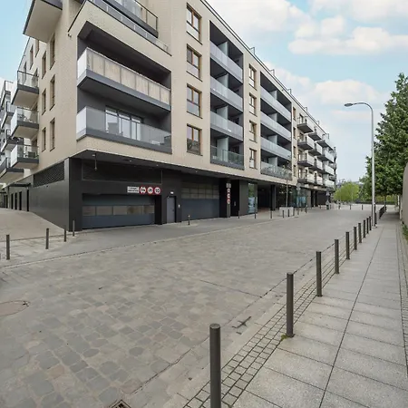 Modern Classic In Kepa Mieszczanska By Renters * Wrocław