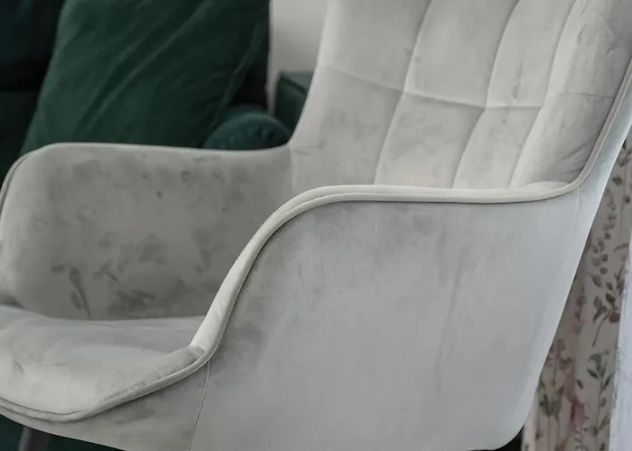 Modern Classic In Kepa Mieszczanska By Renters