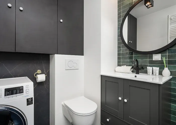 Modern Classic In Kepa Mieszczanska By Renters Apartamento *