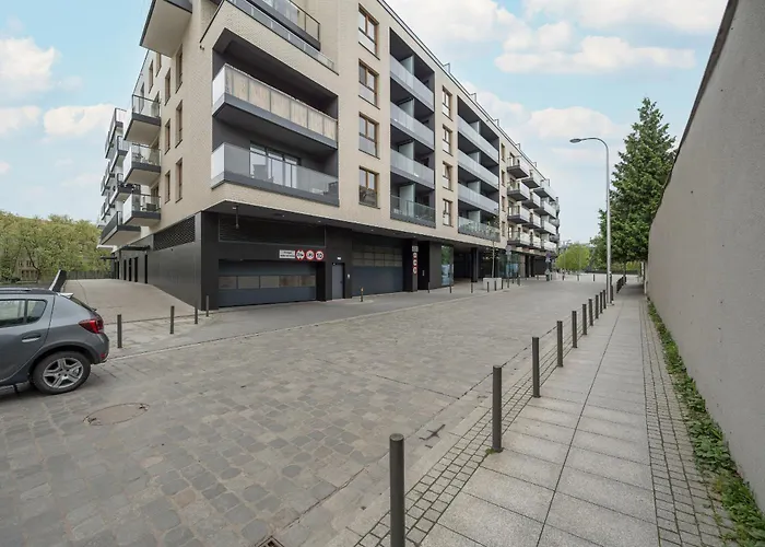 Modern Classic In Kepa Mieszczanska By Renters * Wrocław